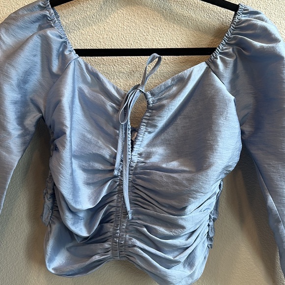 Top shop Bell Sleeve Top - Picture 2 of 5